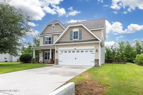 129 Foggy River Way, Jacksonville, NC 28540