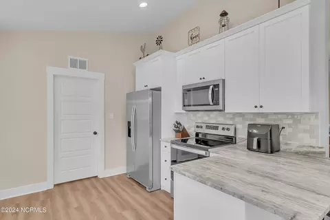 65 Cindy Road Rd, Richlands, NC 28574 photo 8