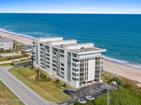 4110 Island Dr UNIT 302, North Topsail Beach, NC 28460