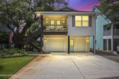 231 Water Oak Cir, Kure Beach, NC 28449