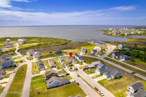 505 Bogue Watch Dr, Newport, NC 28570