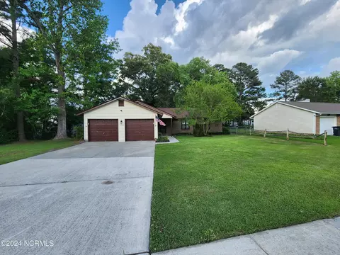 910 Gattis Rd, Jacksonville, NC 28546
