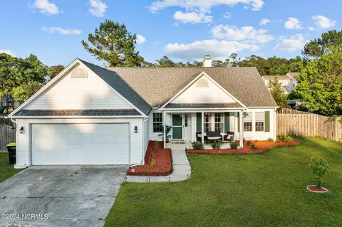 682 Pine Branches Cir SE, Leland, NC 28451