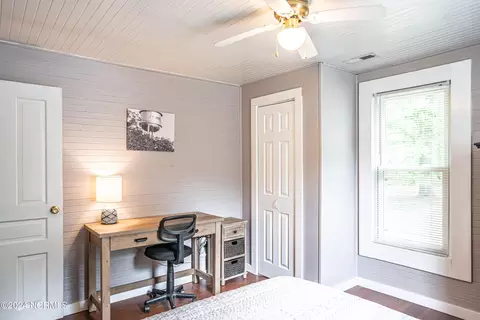 211 E Moore St, Robbins, NC 27325 photo 17