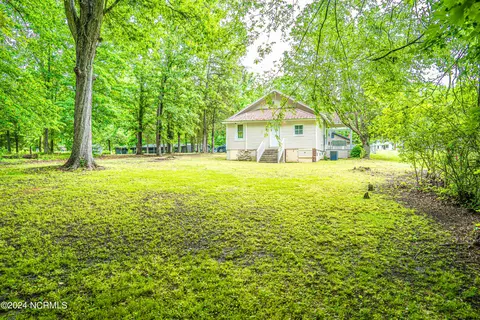 211 E Moore St, Robbins, NC 27325 photo 30