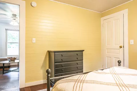 211 E Moore St, Robbins, NC 27325 photo 19