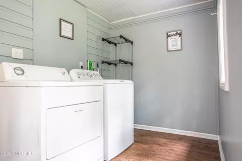 211 E Moore St, Robbins, NC 27325 photo 28