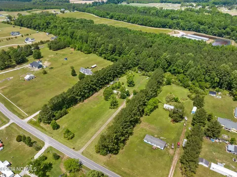2379 Doc Loftin Rd, Ayden, NC 28513 photo 2