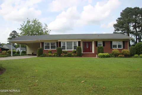 401 E Wilson St, Macclesfield, NC 27852