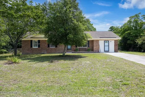 906 Marlowe Dr, Wilmington, NC 28405