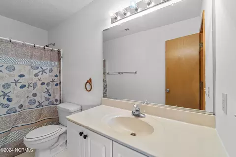 405 W 4th St, Kill Devil Hills, NC 27948 photo 16