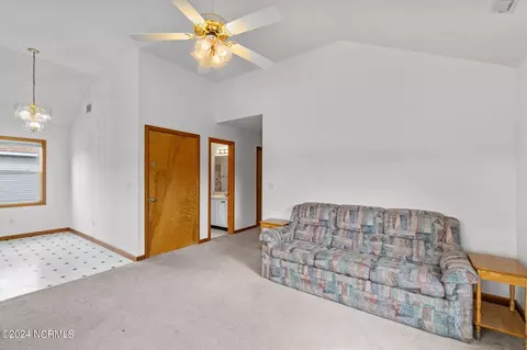 405 W 4th St, Kill Devil Hills, NC 27948 photo 8