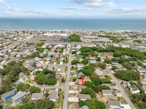 405 W 4th St, Kill Devil Hills, NC 27948 photo 3