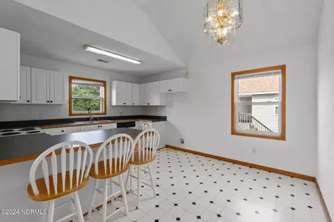 405 W 4th St, Kill Devil Hills, NC 27948 photo 7