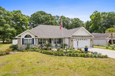 1647 Lake Tree Dr SW, Ocean Isle Beach, NC 28469