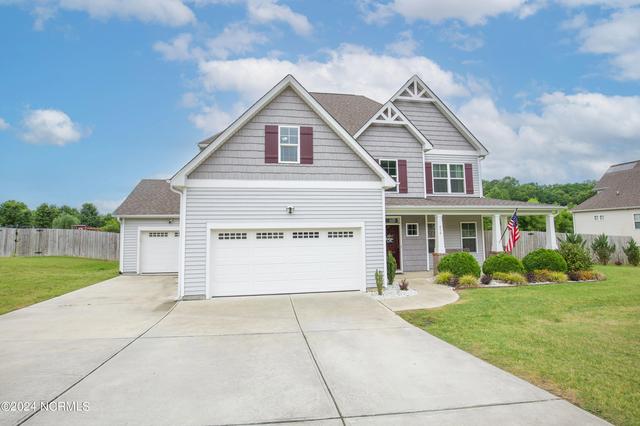 519 Daylily Ct, Carthage, NC 28327
