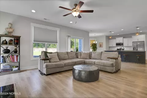 440 Grandview Dr, Hampstead, NC 28443 photo 9