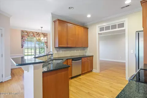 220 Highlands Dr, Hampstead, NC 28443 photo 12