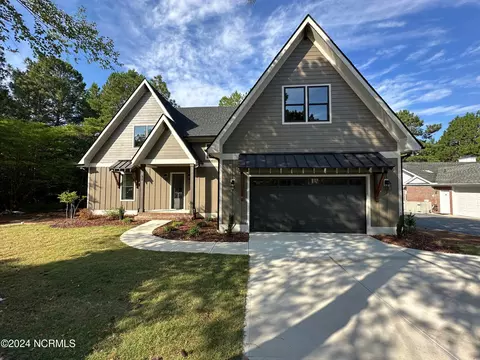 32 Riviera Dr, Pinehurst, NC 28374 photo 1