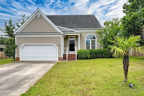 3806 Providence Ct, Wilmington, NC 28412