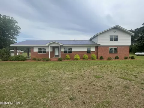 838 Nc-11 903, Kenansville, NC 28349