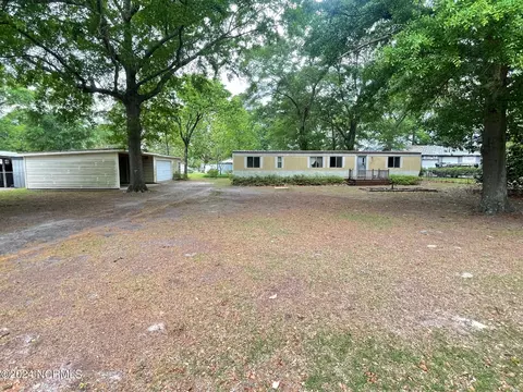 143 Briarbed Ln, Mount Olive, NC 28365