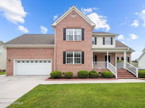 103 Huntington Ct, Jacksonville, NC 28540