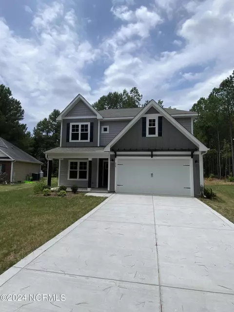 824 Blue Bird Dr, Vass, NC 28394