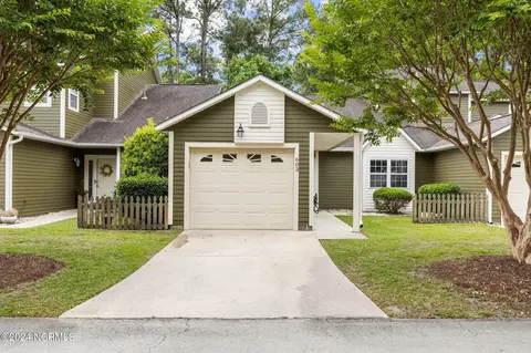 603 Cedarwood Vlg #603, Morehead City, NC 28557