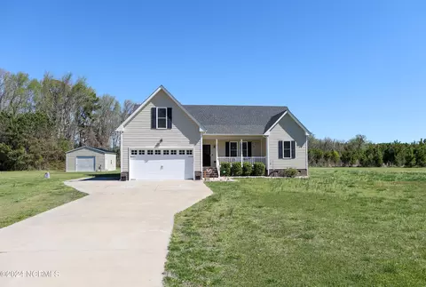 129 Newbern Rd, Jarvisburg, NC 27947