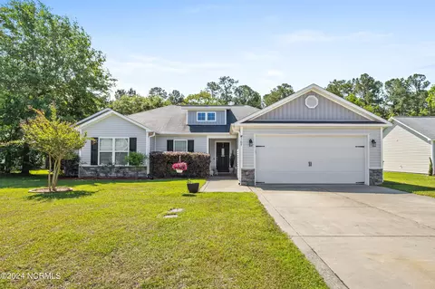109 Braeburn Blvd, Richlands, NC 28574