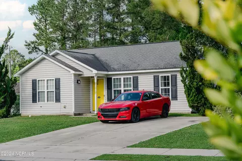 103 Tealbriar St, Burgaw, NC 28425