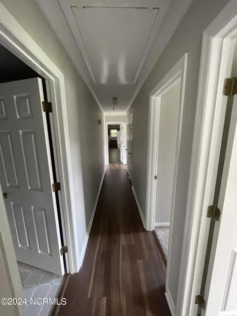 Entry Way - 2000 Sunset Ave, Clinton, NC 28328 photo 2 of 3