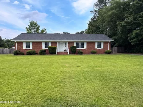 2000 Sunset Ave, Clinton, NC 28328