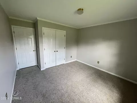 Bedroom - 2000 Sunset Ave, Clinton, NC 28328 photo 7 of 7