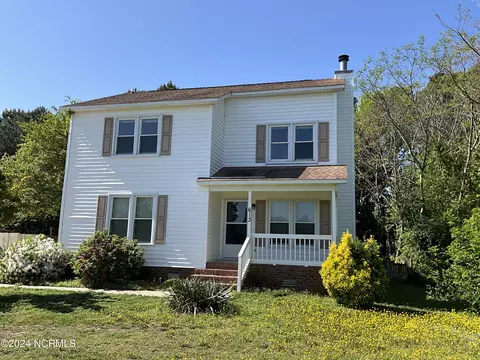 613 Huff Dr, Winterville, NC 28590