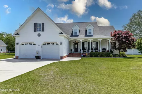 306 Friendswood Dr, Goldsboro, NC 27530