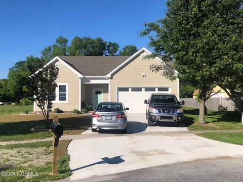 126 Meadow Ridge Ln, Coinjock, NC 27923