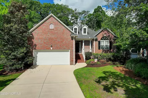 4359 Marsh Elder Ct, Southport, NC 28461