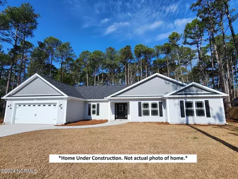 412 Baypark Dr NW, Calabash, NC 28467