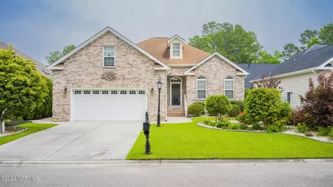 166 Bernard Dr NW, Calabash, NC 28467