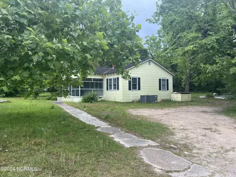 478 Peru Rd, Sneads Ferry, NC 28460