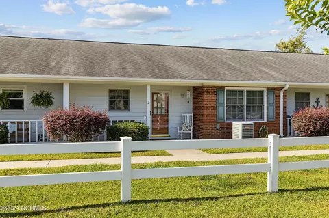 3905 Guardian Ave #A2, Morehead City, NC 28557