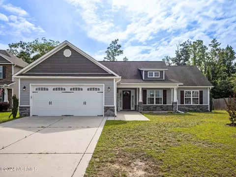 161 Prelude Dr, Richlands, NC 28574