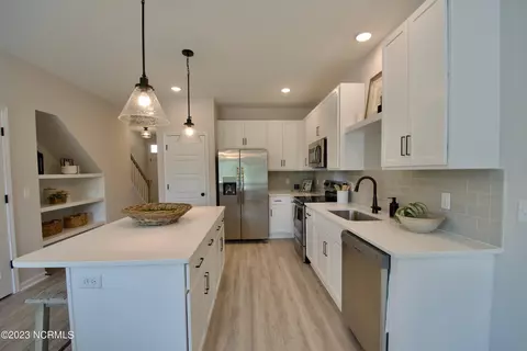 8337 Paramount Pt, Winnabow, NC 28479 photo 3