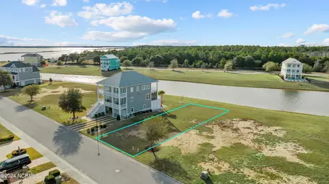 457 Kensington Pl, Newport, NC 28570