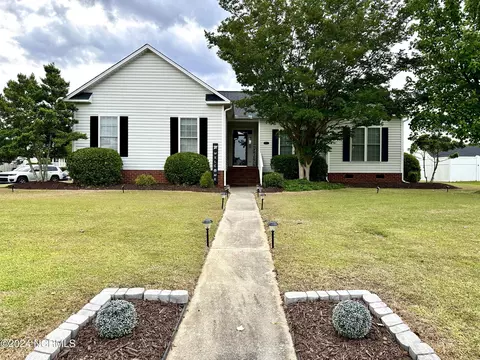 2177 Winder Dr, Winterville, NC 28590