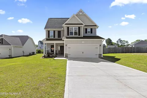 706 Ingram Ct, Jacksonville, NC 28540
