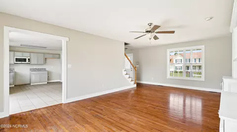 Living - 106 Snowden Ln, Cameron, NC 28326 photo 4 of 4