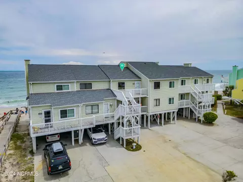 1304 Sand Dollar Ct, Kure Beach, NC 28449